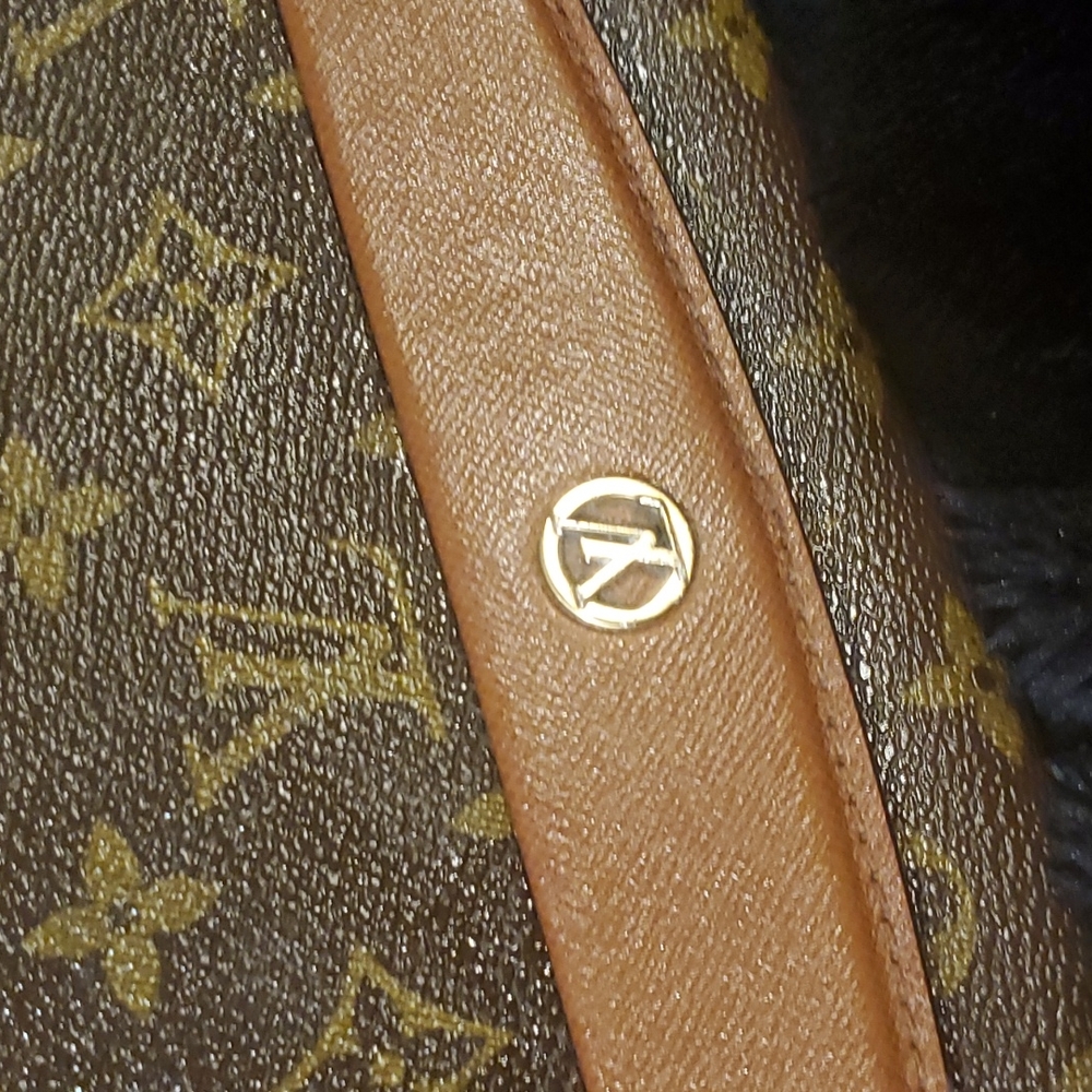 Louis Vuitton Bordeaux Bag with COA - Picture 16 of 16